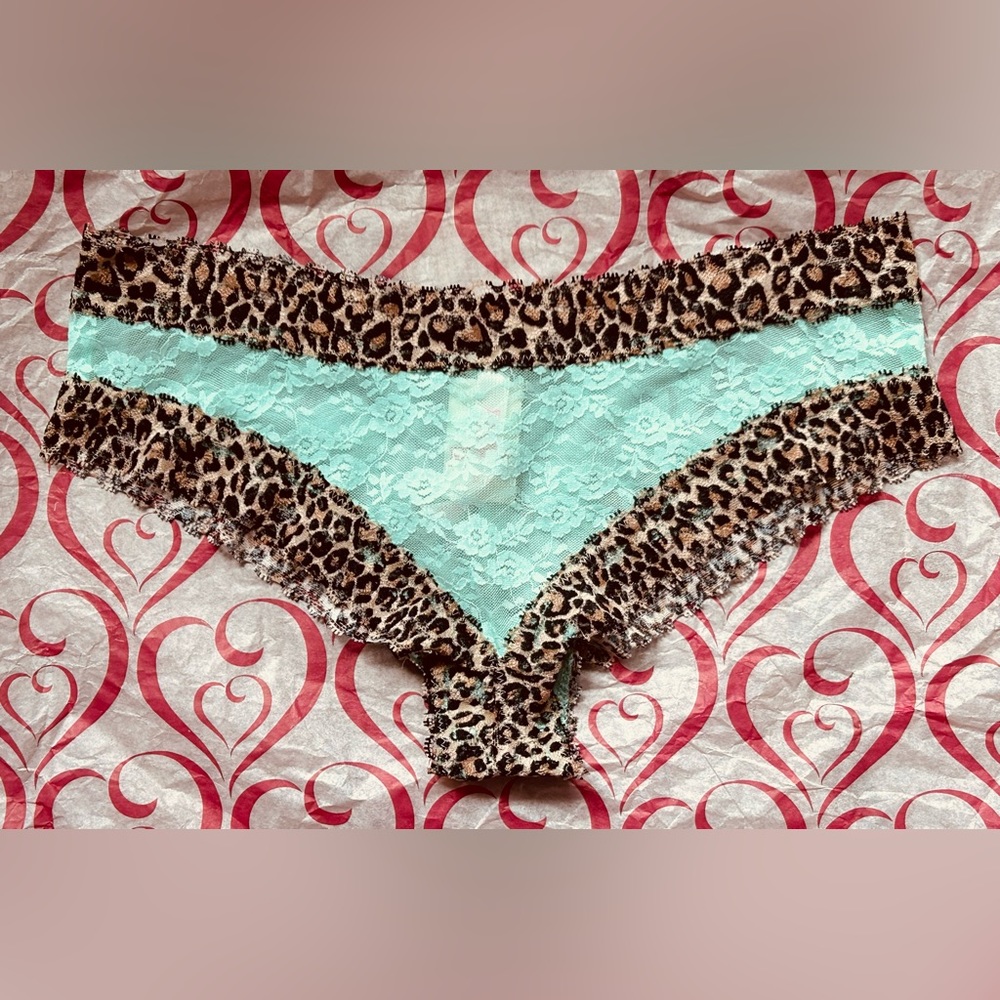 NWT VS PINK Lace Mint Leopard print Cheeky panty underwear Medium